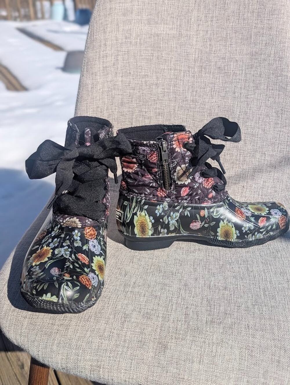 Sperry Women's Saltwater Black Floral Quilted Duck Boots Size 8 Whimsygoth